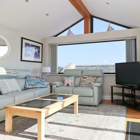 Sea View House *
