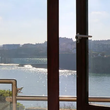 Sea View House *